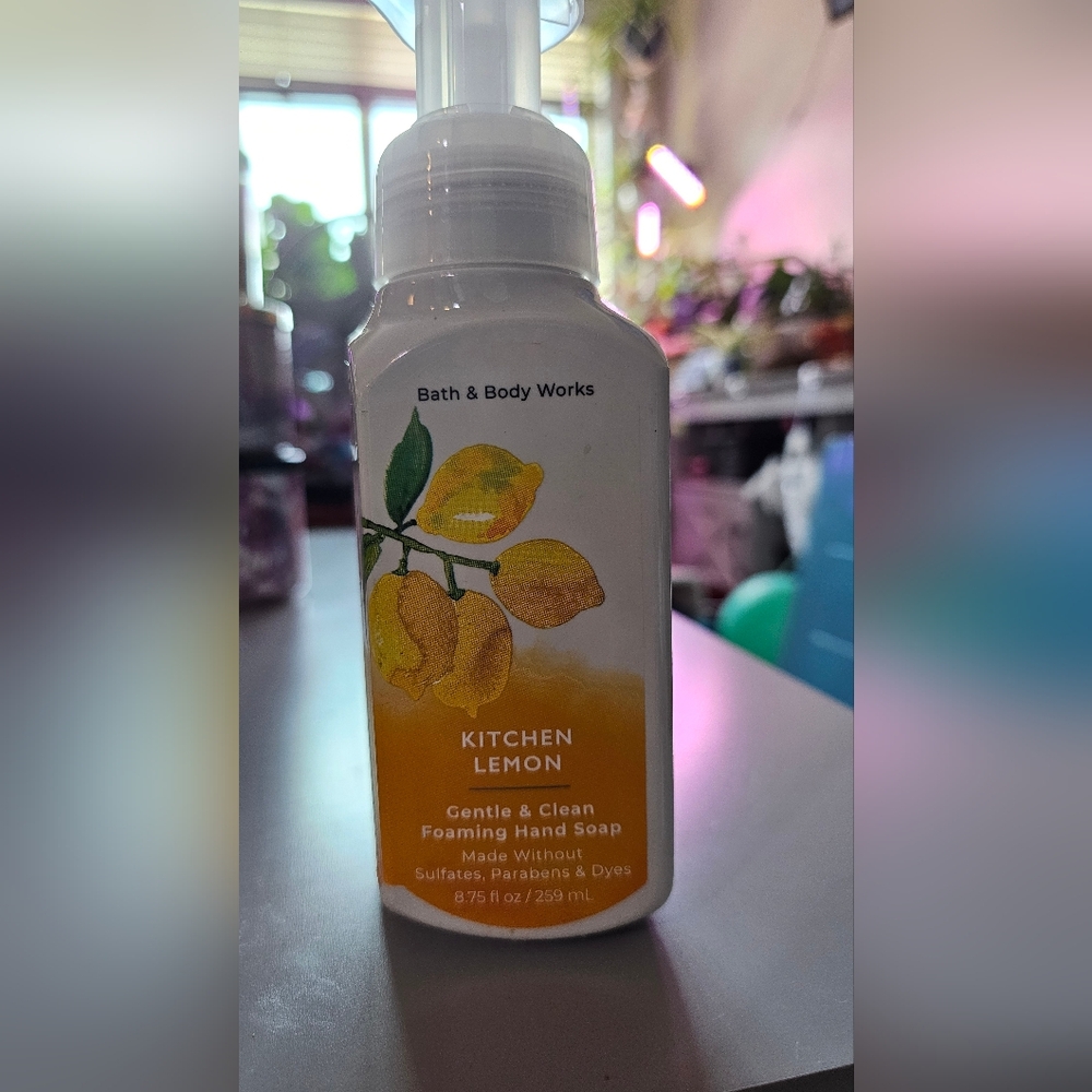 Kitchen lemon foaming hand soap